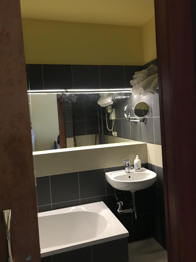 Apartament Ewa Тарнов Екстериор снимка